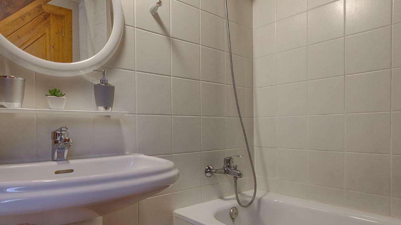 Saplan Real Estate Montlude Apartment Les Bagian luar foto